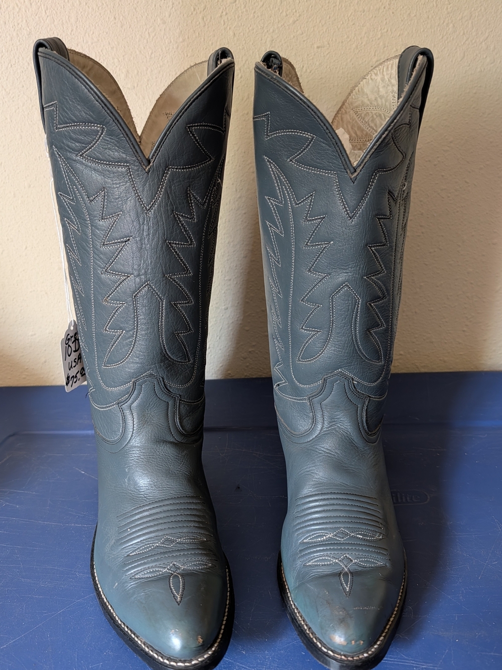Active USA Grey Men's Western Cowboy Boots. Size 10 D.